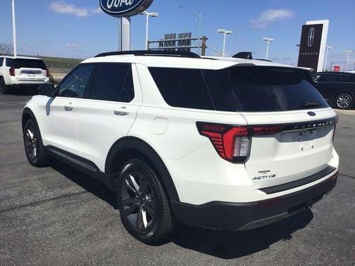 Star White 2025 Ford Explorer Active