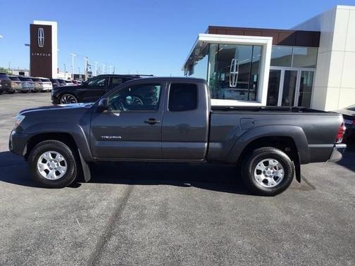 2013 Toyota Tacoma Base