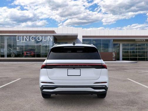 White Platinum Clearcoat Metallic 2026 Lincoln Nautilus Reserve