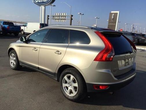 2012 Volvo XC60 3.2 Platinum