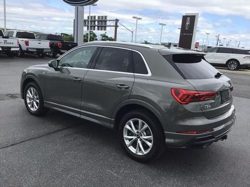 2022 Audi Q3 45 S line Premium