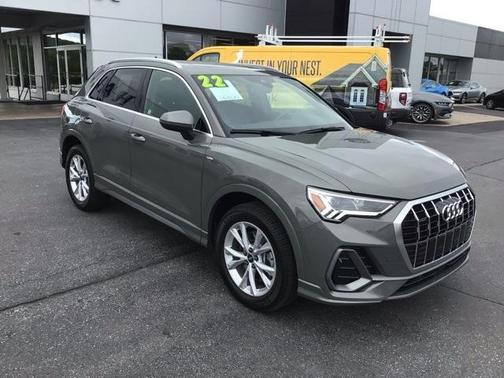 2022 Audi Q3 45 S line Premium