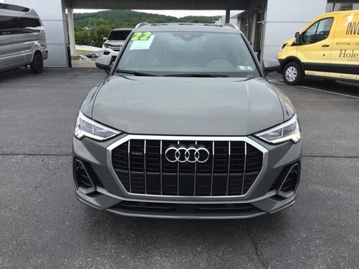 2022 Audi Q3 45 S line Premium