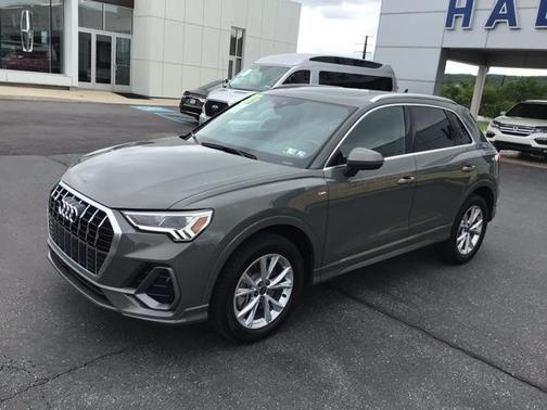 2022 Audi Q3 45 S line Premium