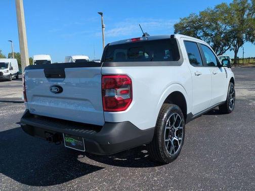 White Metallic 2026 Ford Maverick Lariat