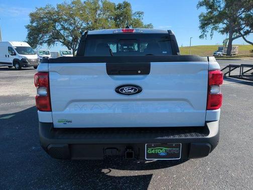 White Metallic 2026 Ford Maverick Lariat