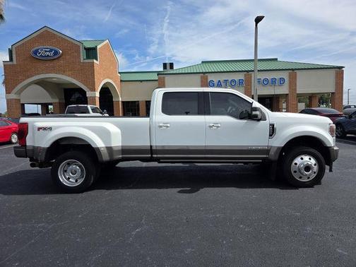 Star White 2022 Ford F-450 King Ranch