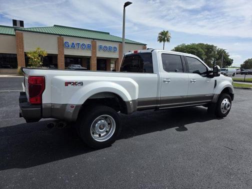 Star White 2022 Ford F-450 King Ranch