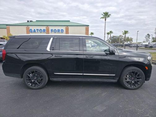 2024 GMC Yukon XL SLT