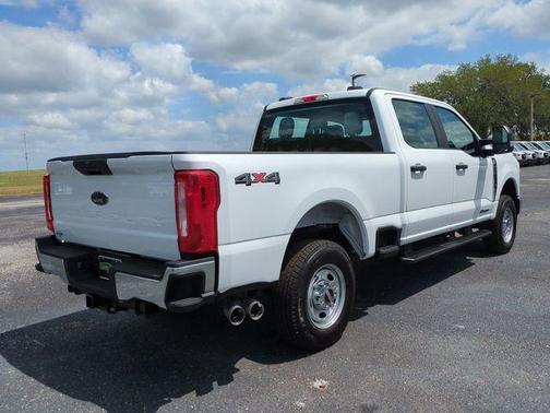 Oxford White 2026 Ford F-250