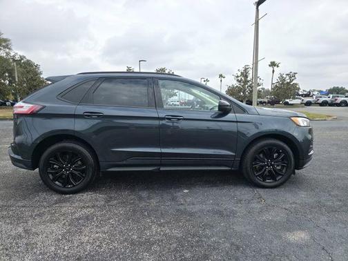 2024 Ford Edge SE