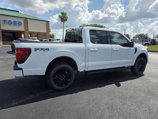 Oxford White 2024 Ford F-150 XLT