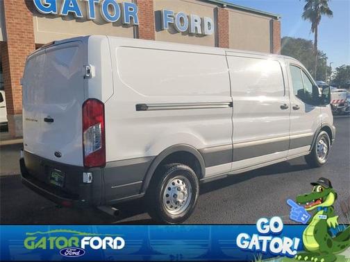 2022 Ford Transit-250 Base