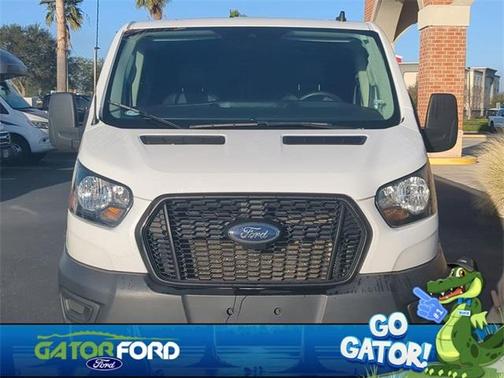 2022 Ford Transit-250 Base