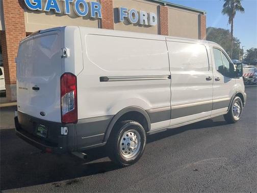 2022 Ford Transit-250 Base