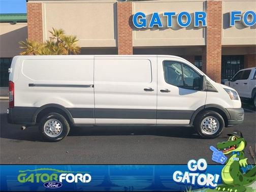 2022 Ford Transit-250 Base