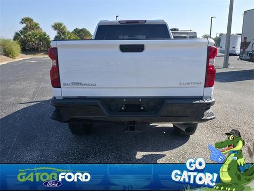 2022 Chevrolet Silverado 2500 Custom