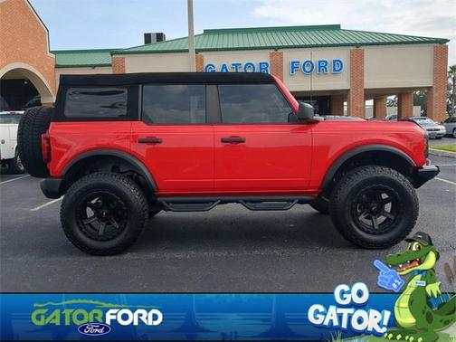 2023 Ford Bronco Base