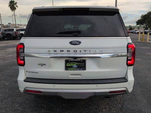 Star White 2023 Ford Expedition Platinum