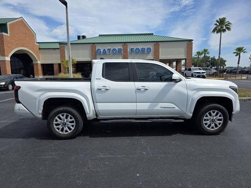 Ice 2024 Toyota Tacoma SR5