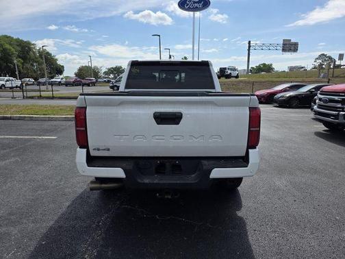 Ice 2024 Toyota Tacoma SR5