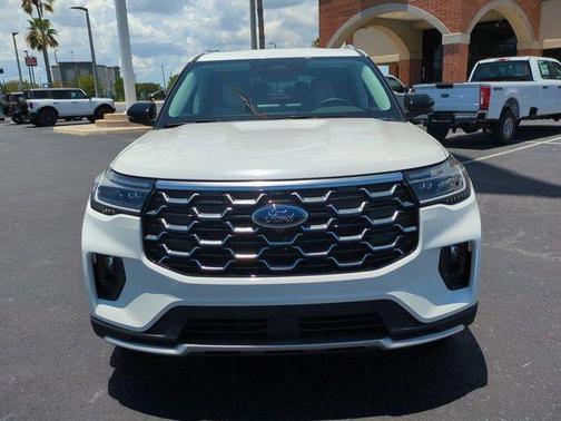 White Metallic 2026 Ford Explorer Platinum