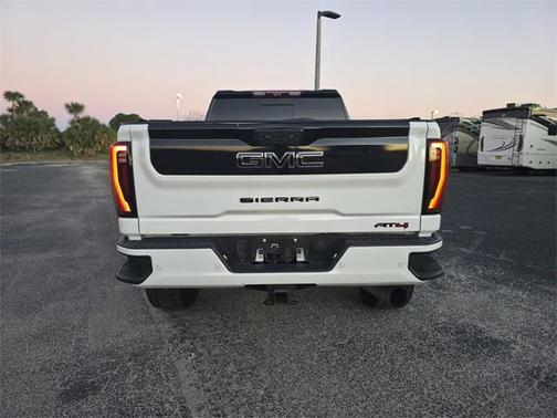 2024 GMC Sierra 2500 AT4