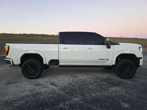 2024 GMC Sierra 2500 AT4