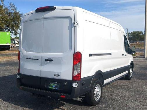 2026 Ford Transit-250 148 WB Medium Roof Cargo