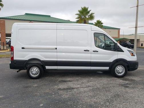 2026 Ford Transit-250 148 WB Medium Roof Cargo