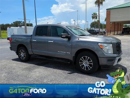 2020 Nissan Titan SV