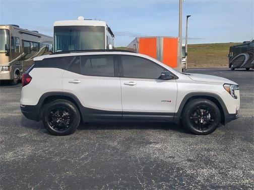 2022 GMC Terrain AT4