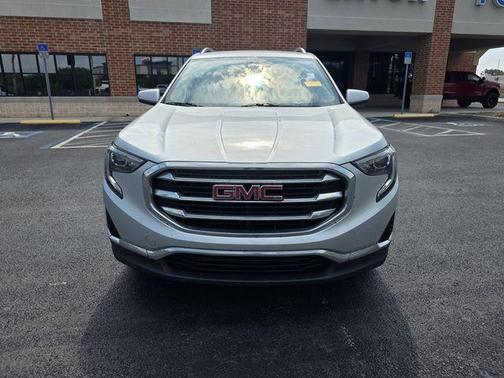 Quicksilver Metallic 2018 GMC Terrain SLT