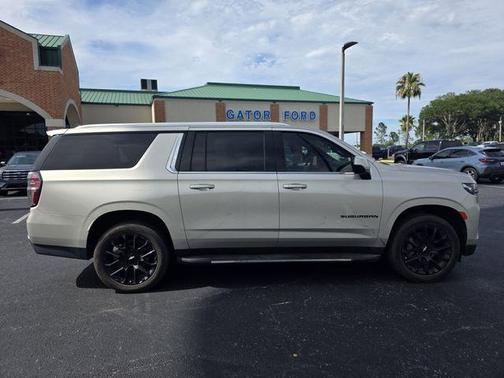 Empire Beige Metallic 2021 Chevrolet Suburban LT