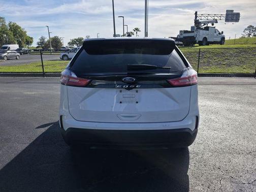 2021 Ford Edge SE