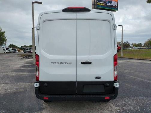 2024 Ford Transit-250 148 WB Medium Roof Cargo