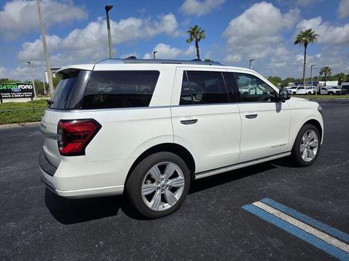 Star White 2023 Ford Expedition Platinum