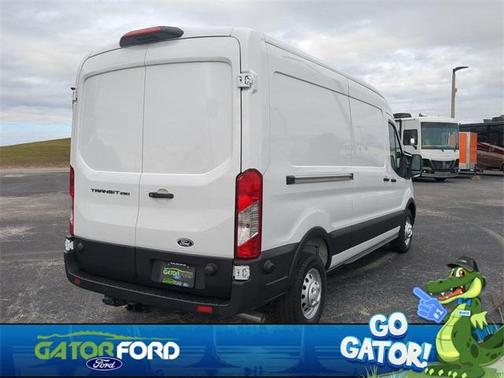 2026 Ford Transit-250 148 WB Medium Roof Cargo