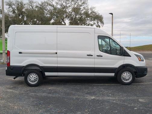 2026 Ford Transit-250 148 WB Medium Roof Cargo