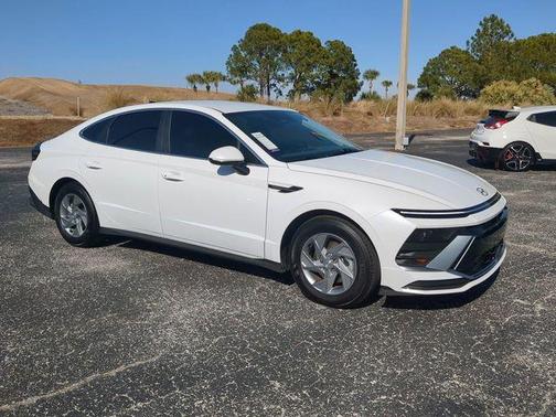 2025 Hyundai SONATA SE