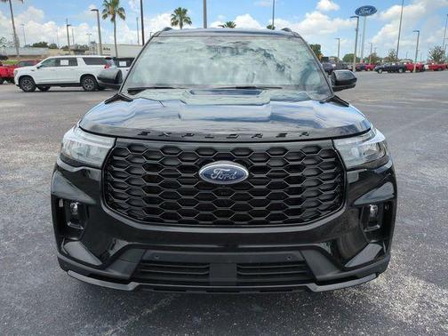 Black Metallic 2026 Ford Explorer ST-Line