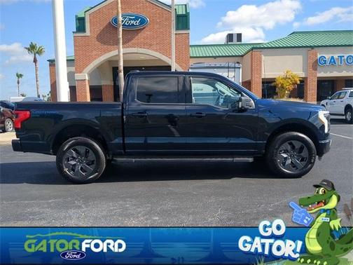 2025 Ford F-150 Lightning Flash