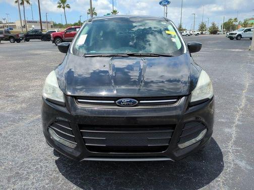 Tuxedo Black Metallic 2014 Ford Escape SE