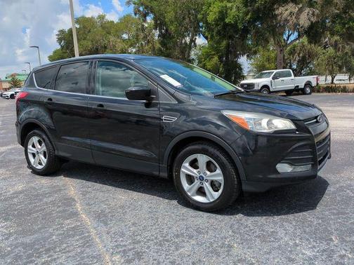 Tuxedo Black Metallic 2014 Ford Escape SE