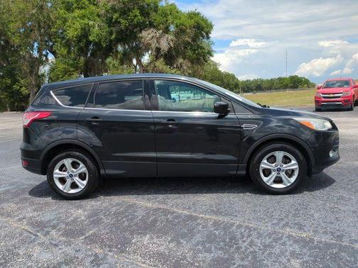 Tuxedo Black Metallic 2014 Ford Escape SE