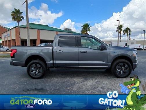 2025 Ford F-150 Lightning Flash