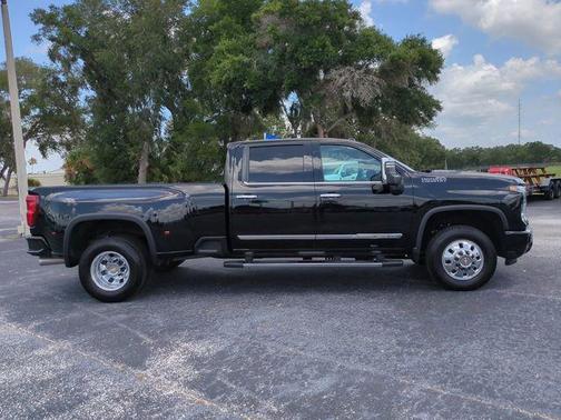 Black 2025 Chevrolet Silverado 3500 High Country