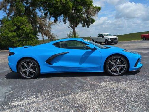 Rapid Blue 2021 Chevrolet Corvette Stingray w/2LT