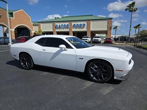 White Knuckle Clearcoat 2023 Dodge Challenger R/T