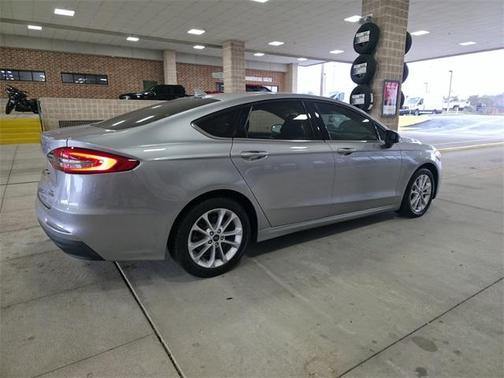 2020 Ford Fusion Hybrid SE